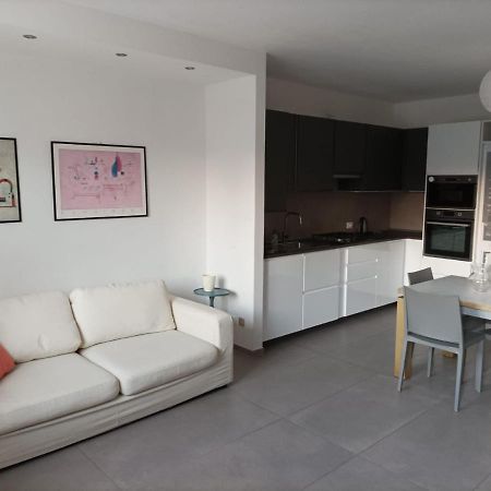 Caky'S House Apartment Desenzano del Garda Luaran gambar