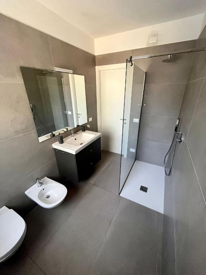 Caky'S House Apartment Desenzano del Garda Luaran gambar
